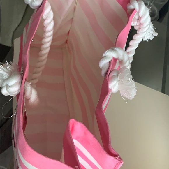 Vicky Bag! 👛🤍💘💗 - Picture 2 of 6